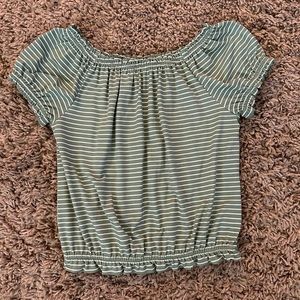 Like new Beautees smocked top size M(8/10)
